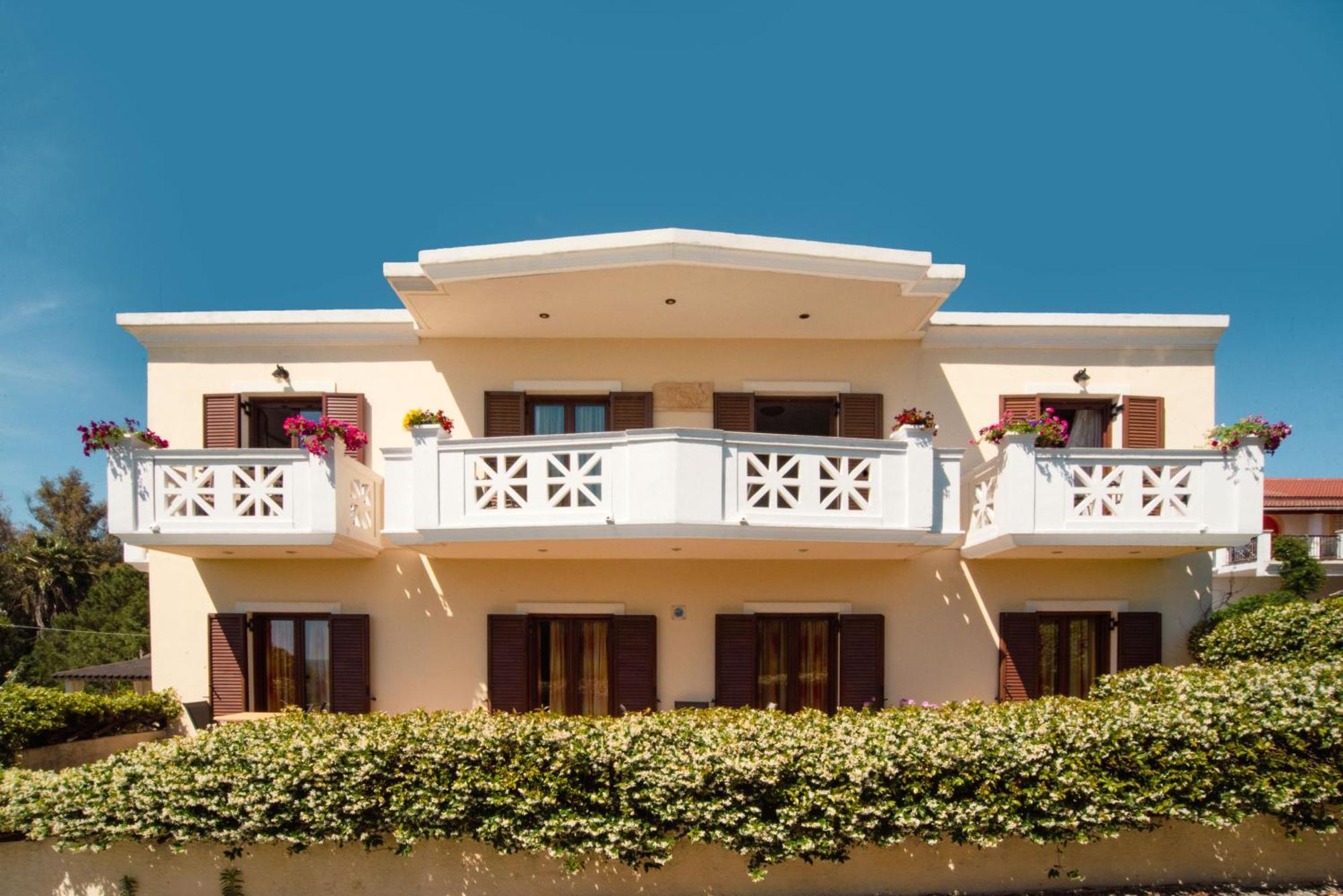 Angelique Apartments Agios Georgios  Luaran gambar